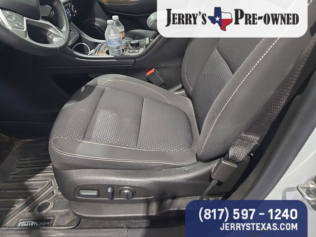 Used 2022 GMC Acadia SLE w/ Driver Convenience Package FWD image 9