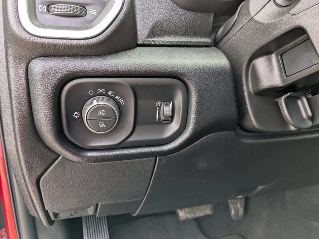 Used 2026 RAM 2500 Big Horn AWD/4WD image 5