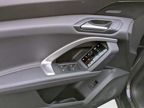 Used 2025 Audi Q5 Premium Plus w/ Premium Plus image 14