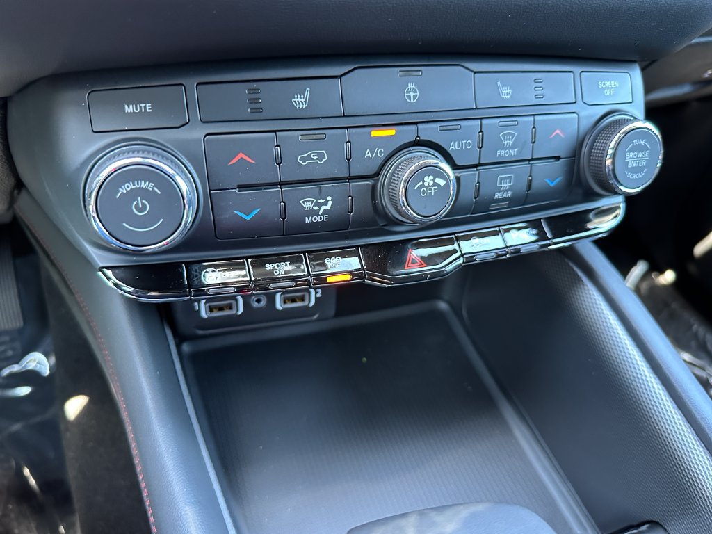 New 2026 Dodge Durango GT w/ Blacktop Package AWD/4WD image 32