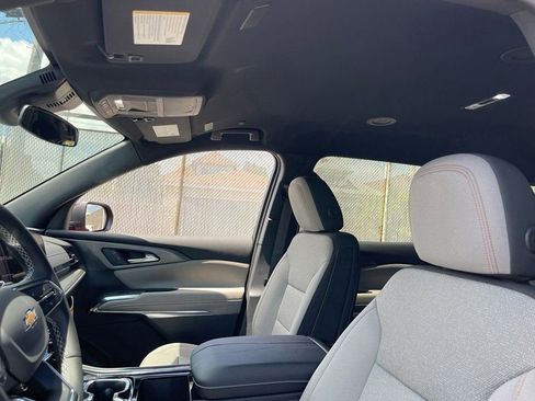 New 2025 Chevrolet Traverse LT w/ LPO, Floor Liner Package FWD image 10