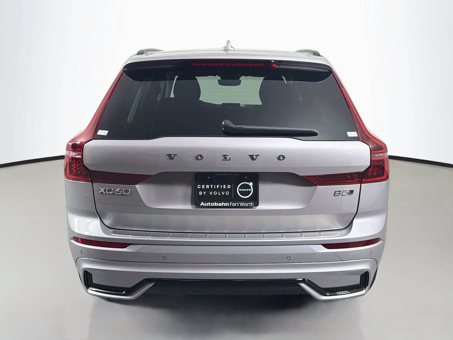 Used 2026 Volvo XC60 B5 Plus AWD/4WD image 7
