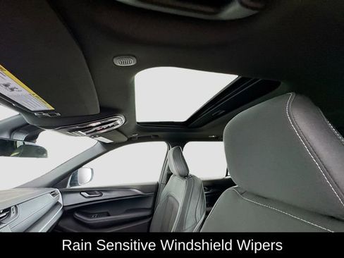 New 2025 Jeep Grand Cherokee Laredo X w/ Luxury Tech Group I image 22