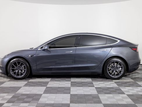 Used 2018 Tesla Model 3 Performance image 3