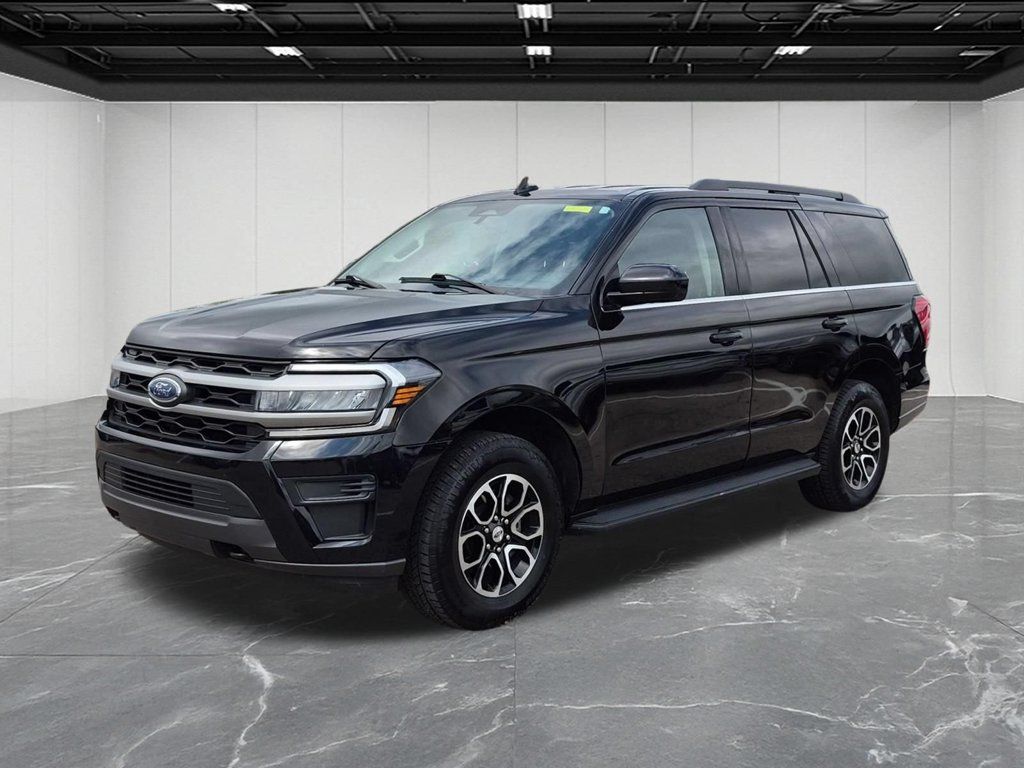 Used 2023 Ford Expedition XLT AWD/4WD image 1