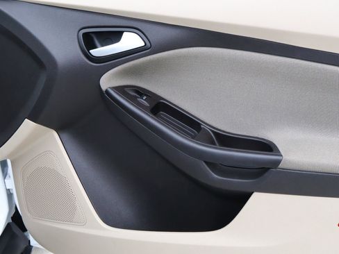 Used 2014 Ford Focus SE image 14