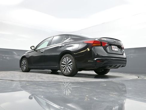Used 2023 Nissan Altima 2.5 SV image 37