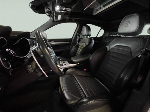 Used 2023 Alfa Romeo Stelvio Veloce AWD/4WD image 13