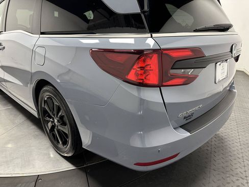 Used 2024 Honda Odyssey Sport image 10