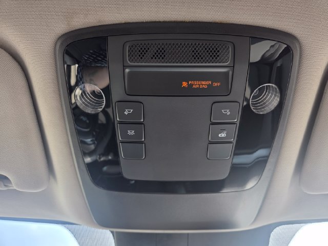 Used 2022 Kia Carnival LX FWD image 24