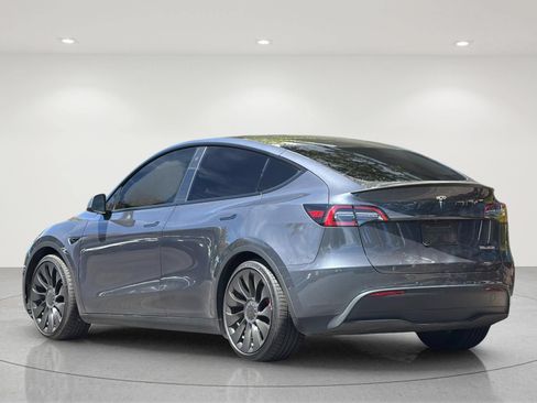 Used 2022 Tesla Model Y Performance AWD/4WD image 3