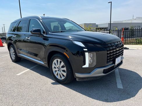 Used 2025 Hyundai Palisade SEL FWD image 3