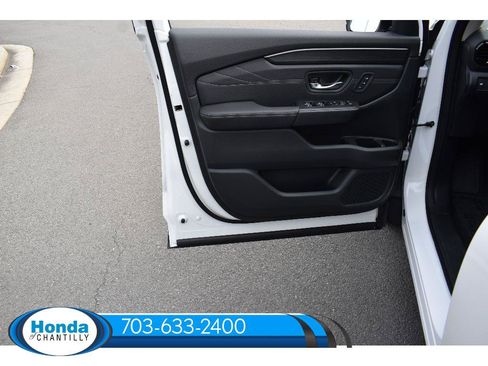 New 2026 Honda Pilot Touring image 25