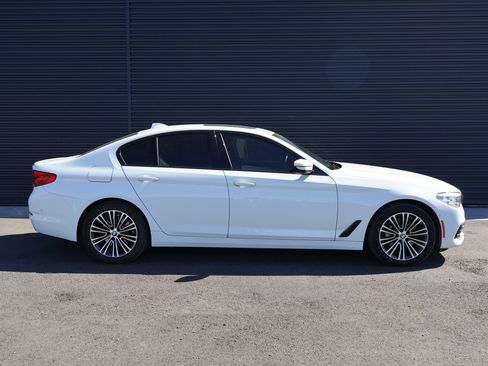 Used 2020 BMW 530e w/ Convenience Package RWD image 10