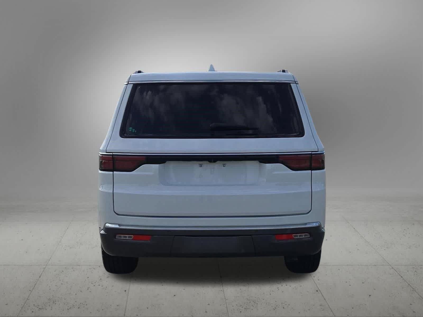 Used 2022 Jeep Wagoneer Series II RWD image 5
