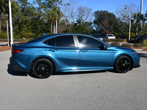 Certified 2025 Toyota Camry SE image 2