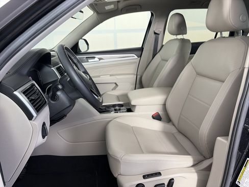 Used 2023 Volkswagen Atlas SEL image 11