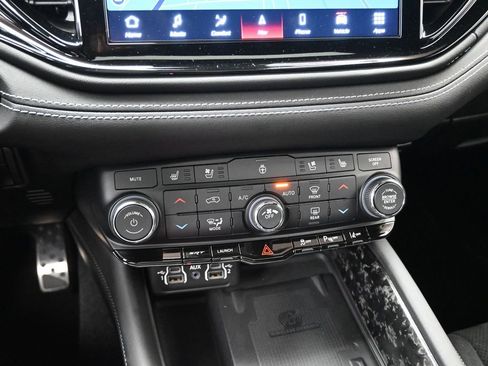 Used 2024 Dodge Durango SRT AWD/4WD image 19