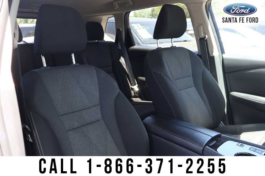 Used 2024 Nissan Rogue SV FWD image 25