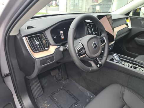 New 2026 Volvo XC60 B5 Plus w/ Protection Package Premier image 5