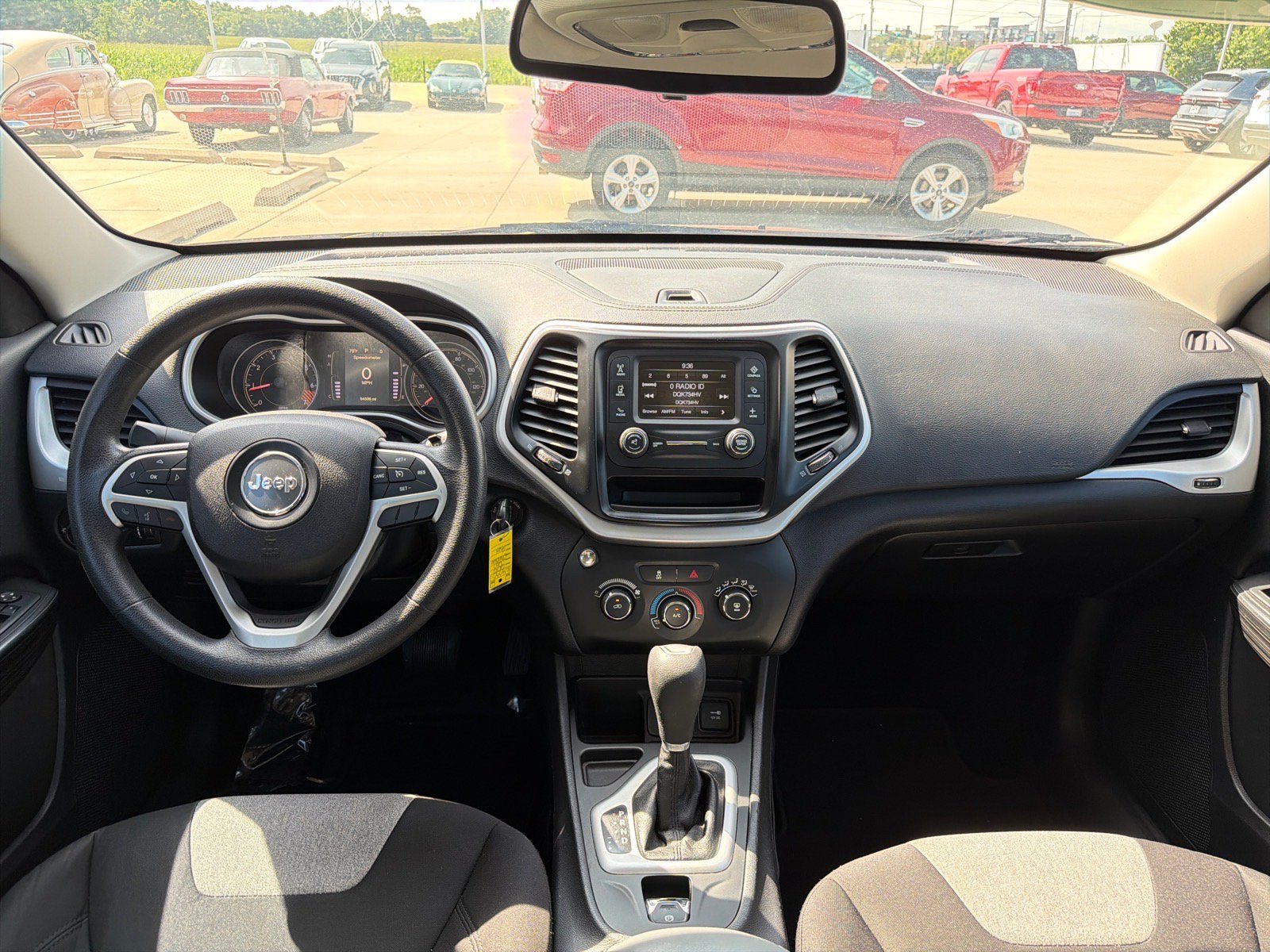 Used 2014 Jeep Cherokee Sport FWD image 22