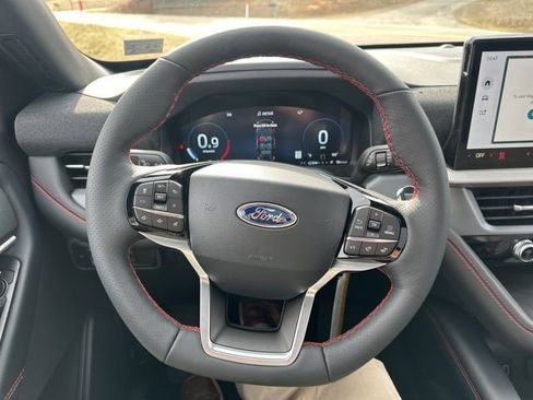 New 2026 Ford Explorer ST-Line w/ ST-Line Street Pack image 8