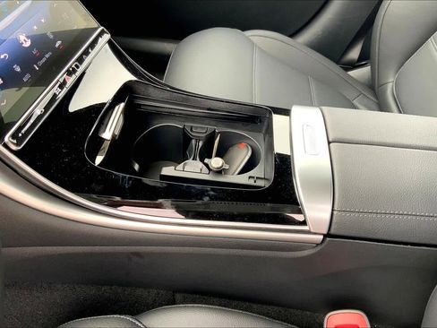 Certified 2025 Mercedes-Benz C 300 Sedan image 10