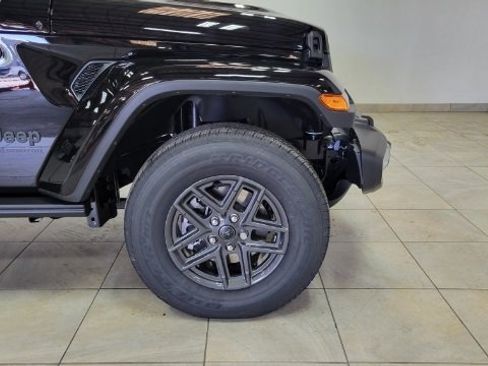 New 2024 Jeep Gladiator Sport image 4