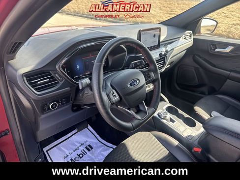 Used 2025 Ford Escape ST-Line Select image 2