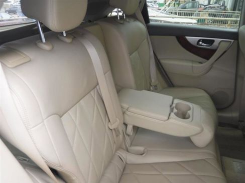 Used 2012 INFINITI FX35 AWD w/ Premium Pkg image 32