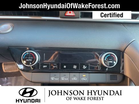 Certified 2023 Hyundai Elantra SEL w/ Preferred Accessory Package image 28