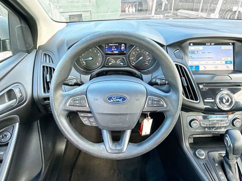 Used 2017 Ford Focus SEL image 12