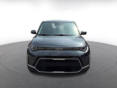 Used 2025 Kia Soul LX w/ LX Technology Package FWD image 4