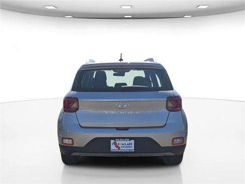New 2025 Hyundai Venue SEL image 7