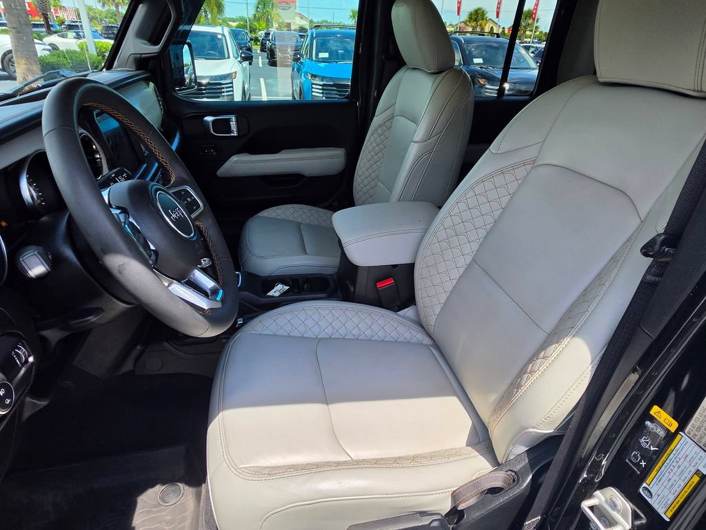 Used 2023 Jeep Gladiator Overland AWD/4WD image 16
