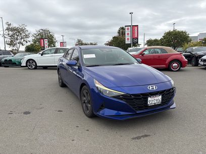 Used 2021 Hyundai Elantra SEL w/ Convenience Package
