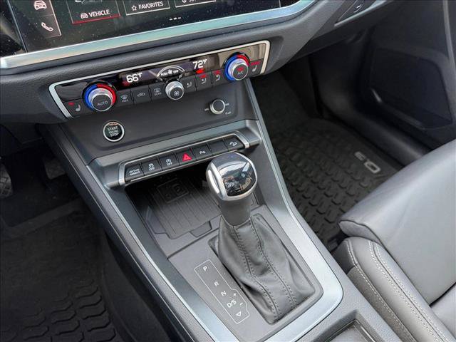 Used 2024 Audi Q3 2.0T Premium w/ Convenience Package AWD/4WD image 5