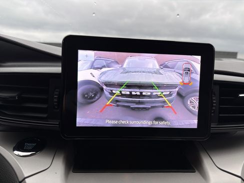 Used 2023 Ford Explorer XLT image 19