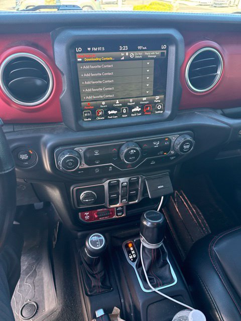 Used 2020 Jeep Gladiator Rubicon AWD/4WD image 2
