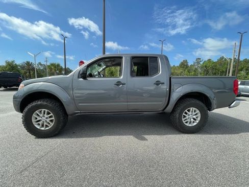 Used 2019 Nissan Frontier SV w/ Value Truck Package RWD image 5