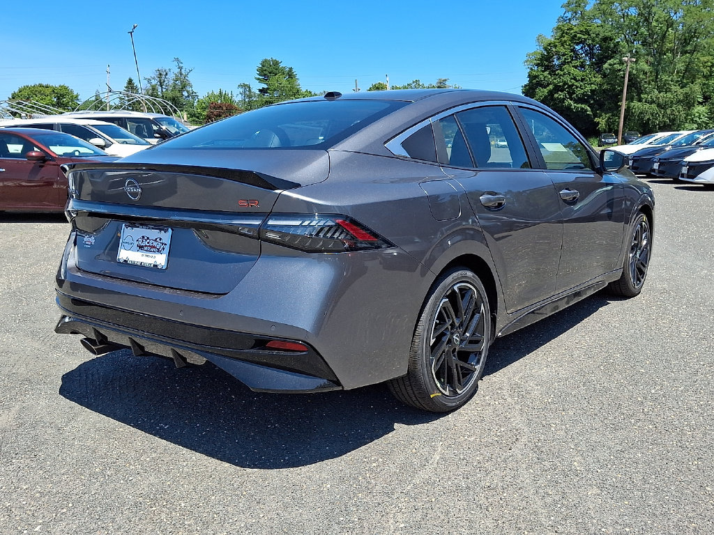New 2026 Nissan Sentra SR w/ SR Premium Package FWD image 7