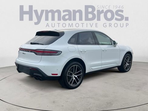 Used 2022 Porsche Macan Premium Plus, 20 Wheels image 3