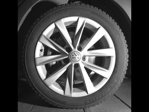 Used 2019 Volkswagen Golf Alltrack SE AWD/4WD image 9
