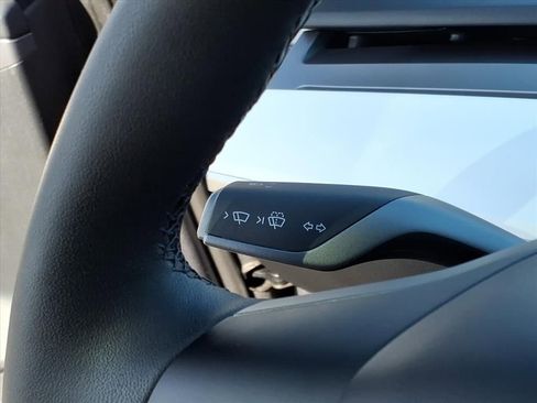 Used 2023 Tesla Model 3 Standard Range image 22