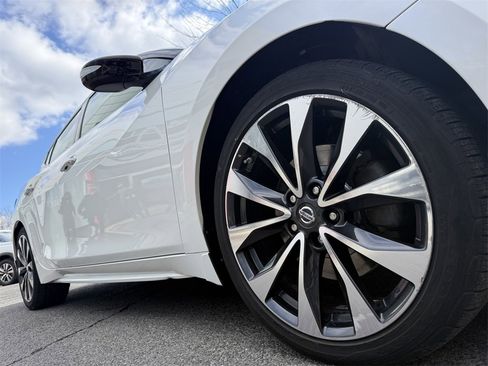 Used 2016 Nissan Maxima SR image 9