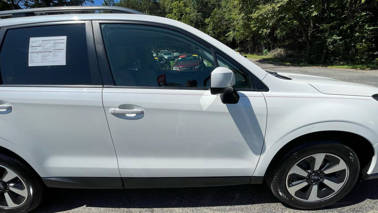 Used 2017 Subaru Forester 2.5i Premium AWD/4WD image 11