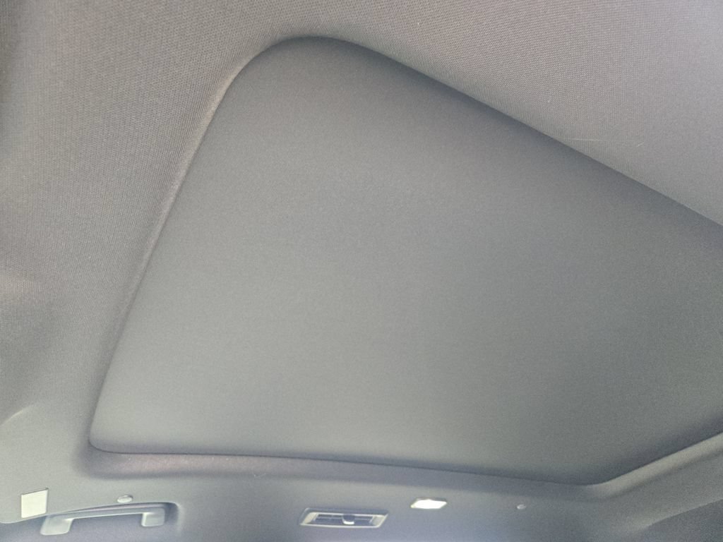 New 2027 Chevrolet Traverse RS w/ LPO, Floor Liner Package FWD image 20
