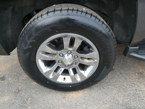 Used 2017 Chevrolet Tahoe LT image 33