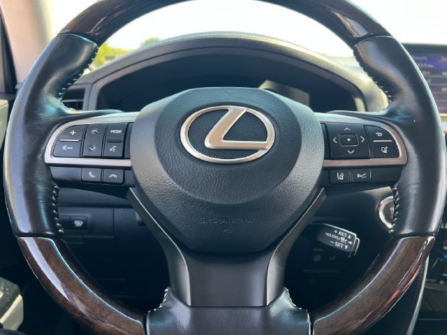 Used 2017 Lexus LX 570 4WD image 19