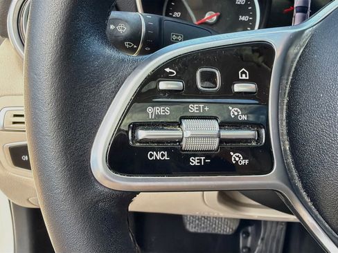Used 2019 Mercedes-Benz C 300 Sedan image 37